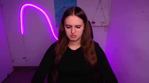 Snapshot of alicie_dream_ chatting on November 6, 2025, 12:17 pm Alicie online show from November 6, 2025, 12:17 pm