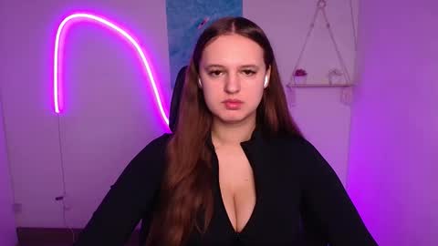 Snapshot of alicie_dream_ chatting on November 9, 2025, 6:44 am Alicie online show from November 9, 2025, 6:44 am