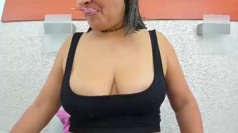 Snapshot of alicie_green chatting on June 18, 2026, 1:17 am im tutti online show from June 18, 2026, 1:17 am