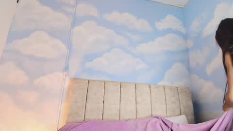 Aliclark online show from April 17, 2026, 7:06 pm