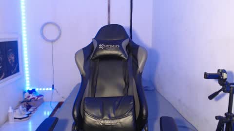 Snapshot of alid_17 chatting on January 4, 2025, 5:16 am Alid 17 online show from January 4, 2025, 5:16 am