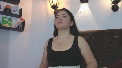 aliekhandra online show from April 17, 2026, 2:42 pm