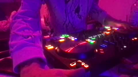 Snapshot of alien8720 chatting on January 27, 2025, 10:06 pm busco rockera online show from January 27, 2025, 10:06 pm