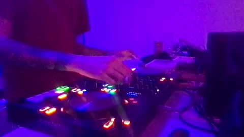 Snapshot of alien8720 chatting on February 8, 2025, 12:06 am busco rockera online show from February 8, 2025, 12:06 am