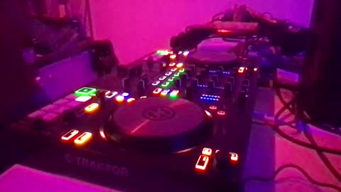 Snapshot of alien8720 chatting on February 9, 2025, 12:49 am busco rockera online show from February 9, 2025, 12:49 am