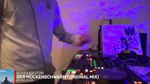 Snapshot of alien8720 chatting on September 24, 2025, 4:54 pm busco rockera online show from September 24, 2025, 4:54 pm