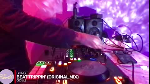 Snapshot of alien8720 chatting on October 4, 2025, 7:01 pm busco rockera online show from October 4, 2025, 7:01 pm