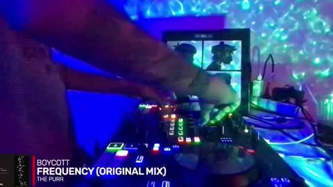 Snapshot of alien8720 chatting on October 27, 2025, 6:45 pm busco rockera online show from October 27, 2025, 6:45 pm