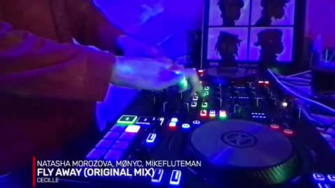 Snapshot of alien8720 chatting on November 18, 2025, 7:07 pm busco rockera online show from November 18, 2025, 7:07 pm