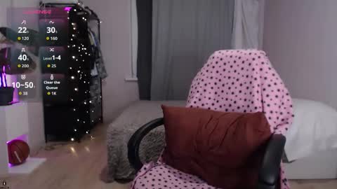 Snapshot of alien_art_lover chatting on September 25, 2025, 6:44 pm Mia online show from September 25, 2025, 6:44 pm