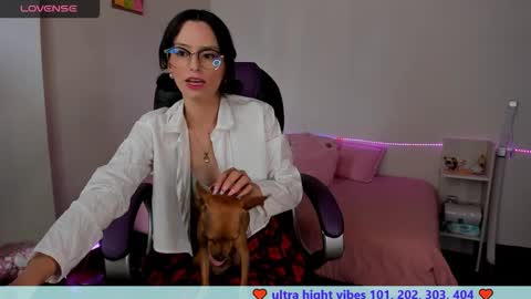 Snapshot of alien_universe chatting on December 13, 2024, 8:26 pm Aiko Independent Model online show from December 13, 2024, 8:26 pm