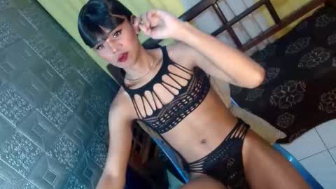 aliexagrey online show from April 18, 2026, 8:07 am