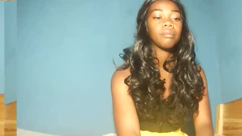 alihane21 online show from December 18, 2025, 12:55 pm