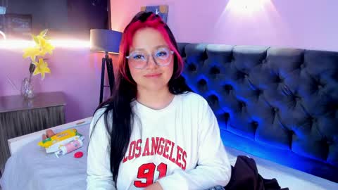 Aliice Blond online show from June 5, 2026, 5:58 am
