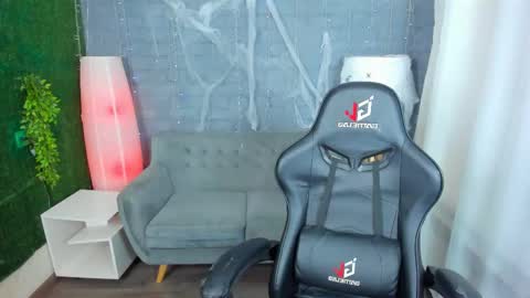 Alice online show from December 25, 2024, 5:58 pm