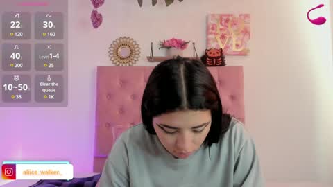 Snapshot of aliice_walker_ chatting on December 7, 2024, 12:13 pm aliice_walker_ online show from December 7, 2024, 12:13 pm