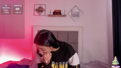 Snapshot of aliice_walker_ chatting on January 17, 2025, 12:31 pm aliice_walker_ online show from January 17, 2025, 12:31 pm