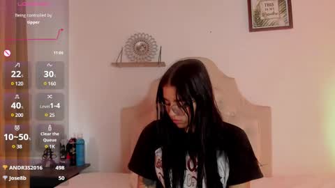 Snapshot of aliice_walker_ chatting on February 3, 2025, 6:17 pm aliice_walker_ online show from February 3, 2025, 6:17 pm