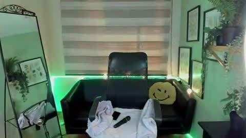 Snapshot of aliiz_01 chatting on June 28, 2026, 7:53 pm Camii online show from June 28, 2026, 7:53 pm