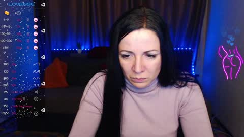 Snapshot of alika_lorens_talk chatting on December 16, 2024, 1:31 am Alika online show from December 16, 2024, 1:31 am
