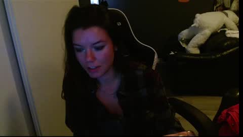 Snapshot of alina_nightshade chatting on October 14, 2025, 2:01 am Alina Nightshade online show from October 14, 2025, 2:01 am