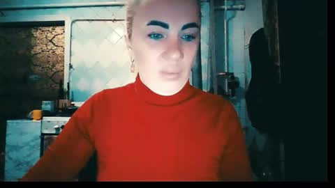 Snapshot of alinafrey_ chatting on November 19, 2025, 6:35 am Alina online show from November 19, 2025, 6:35 am