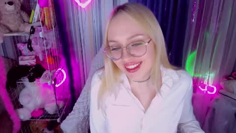 alinaocean online show from April 22, 2026, 5:36 pm