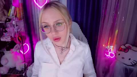 alinaocean online show from April 30, 2026, 6:36 pm