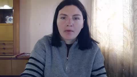 AlinaxJames online show from May 1, 2026, 11:48 am