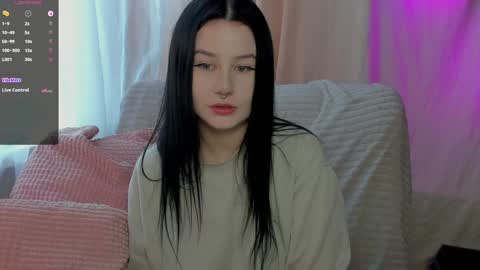 Snapshot of alinegreeeen chatting on January 9, 2025, 8:34 am Aline Greeeen online show from January 9, 2025, 8:34 am