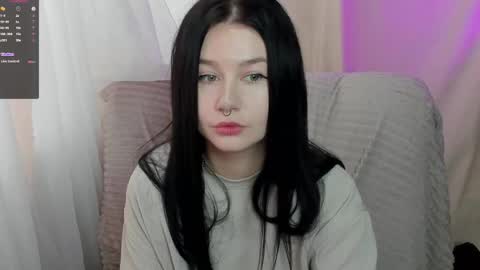 Snapshot of alinegreeeen chatting on February 10, 2025, 3:35 am Aline Greeeen online show from February 10, 2025, 3:35 am