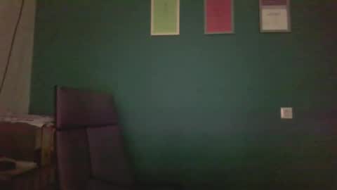 Snapshot of aliprcalica1 chatting on November 8, 2025, 2:17 pm Chris online show from November 8, 2025, 2:17 pm