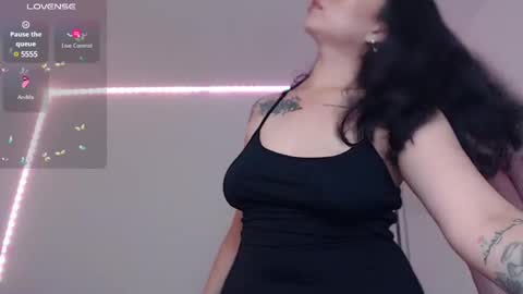 Snapshot of alisa__cain chatting on January 31, 2025, 5:30 am Alejandra online show from January 31, 2025, 5:30 am