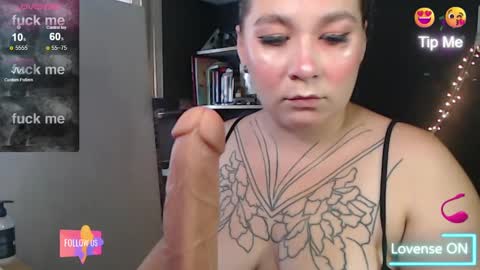 Snapshot of alisa_u chatting on February 17, 2025, 2:15 pm alisa_u online show from February 17, 2025, 2:15 pm