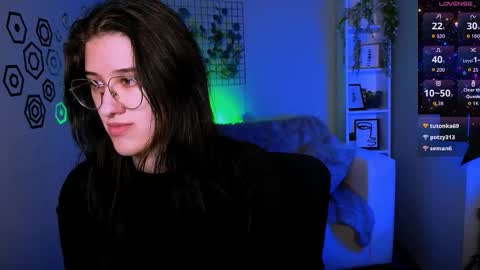 Snapshot of alisabliss chatting on October 19, 2025, 1:06 am Alisa online show from October 19, 2025, 1:06 am