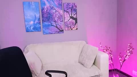 Snapshot of alisabliss chatting on November 10, 2025, 10:36 am Alisa online show from November 10, 2025, 10:36 am