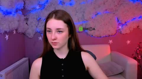 Alisa online show from April 13, 2026, 7:41 pm