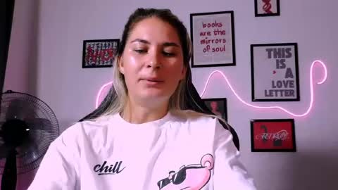 Alisa online show from July 20, 2026, 1:02 pm