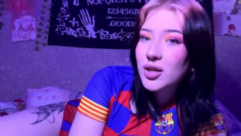 alisha_sky_ online show from June 4, 2026, 8:42 am