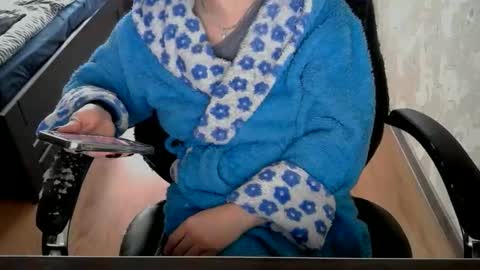 Alisa online show from February 9, 2026, 2:43 pm