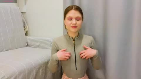 Alisia online show from May 14, 2026, 3:19 pm
