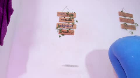Alisia online show from May 17, 2026, 7:28 am