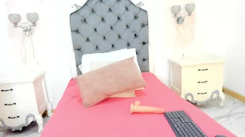 Snapshot of alison_carde05 chatting on September 8, 2025, 7:46 pm Alison online show from September 8, 2025, 7:46 pm
