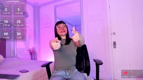 Snapshot of alisonfishert chatting on October 6, 2025, 1:08 pm Alison Fishert online show from October 6, 2025, 1:08 pm