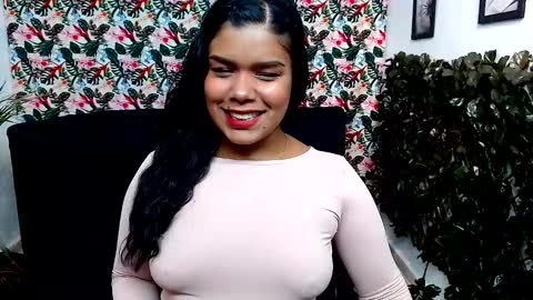 Snapshot of alisonn_hot chatting on January 10, 2025, 4:44 am ALISSON HOT online show from January 10, 2025, 4:44 am