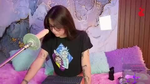 Snapshot of alissa_cute1 chatting on May 1, 2026, 10:25 pm Mia online show from May 1, 2026, 10:25 pm