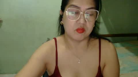 alissalove18 online show from June 12, 2026, 11:25 pm