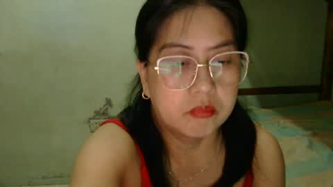 alissalove18 online show from June 19, 2026, 1:43 am
