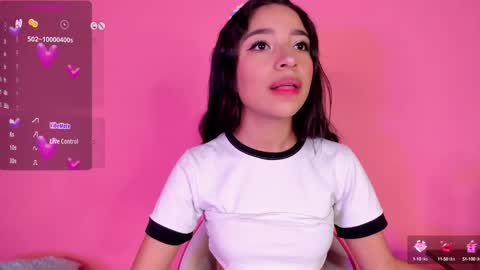 Mara  Isabel online show from January 14, 2025, 11:05 pm