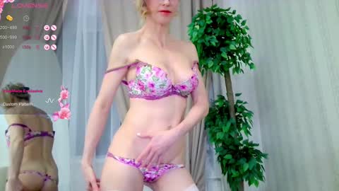 im Allise online show from March 8, 2025, 4:23 am